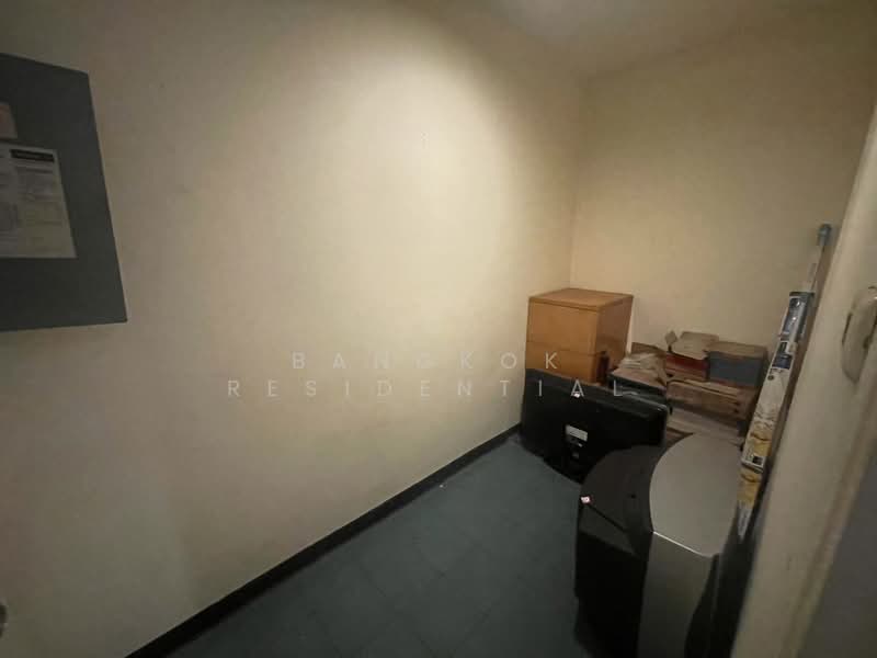 D.S. Tower 1 Sukhumvit 33, Bangkok, Soi Phrom Chit, Khlong Tan Nua, Watthana, Bangkok, 4 Bedrooms, 293 sqm, Condo For Sale, by Bangkok Residential, 500435813 - DDproperty.com