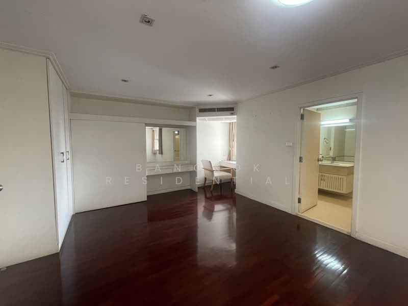 D.S. Tower 1 Sukhumvit 33, Bangkok, Soi Phrom Chit, Khlong Tan Nua, Watthana, Bangkok, 4 Bedrooms, 293 sqm, Condo For Sale, by Bangkok Residential, 500435813 - DDproperty.com