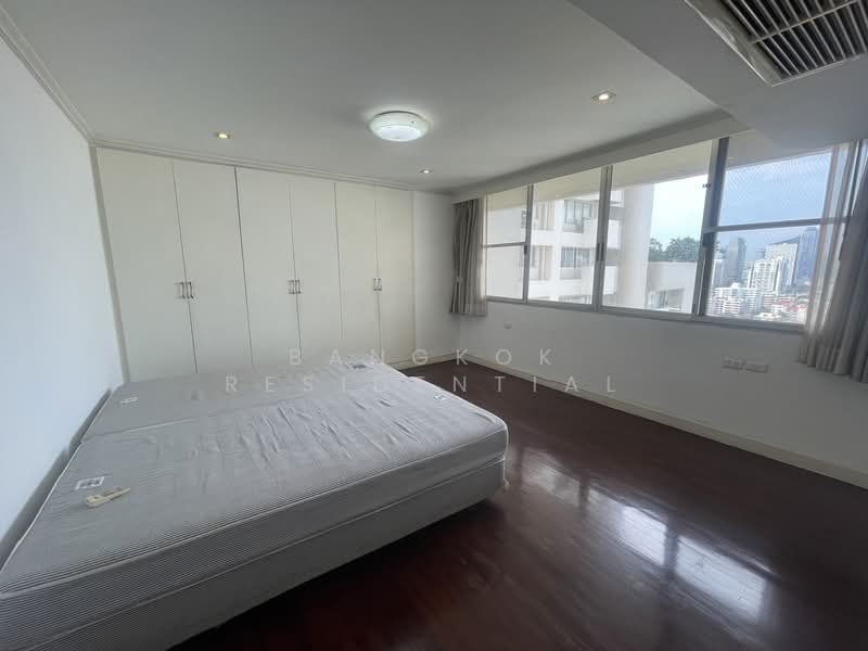 D.S. Tower 1 Sukhumvit 33, Bangkok, Soi Phrom Chit, Khlong Tan Nua, Watthana, Bangkok, 4 Bedrooms, 293 sqm, Condo For Sale, by Bangkok Residential, 500435813 - DDproperty.com