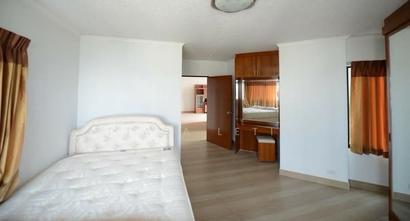 Sathorn Gardens, Bangkok, 39 South Sathorn Road, Thung Maha Mek, Sathon, Bangkok, 2 Bedrooms, 109 sqm, Condo For Sale, by Pattada Letikul, 500435932 - DDproperty.com