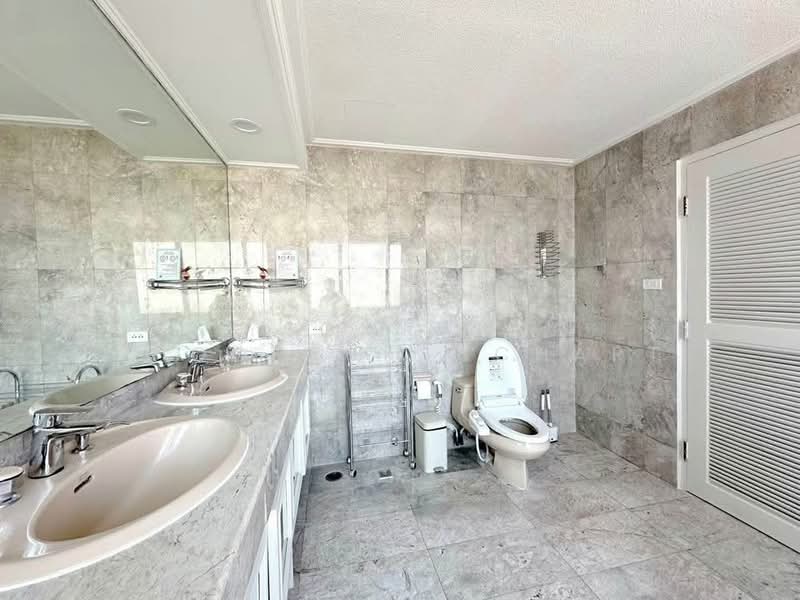 Ploenchit Terrace, Bangkok, Ploenchit, Lumphini, Pathum Wan, Bangkok, 3 Bedrooms, 380 sqm, Condo For Sale, by Somrad Phoopruksachart, 500435935 - DDproperty.com