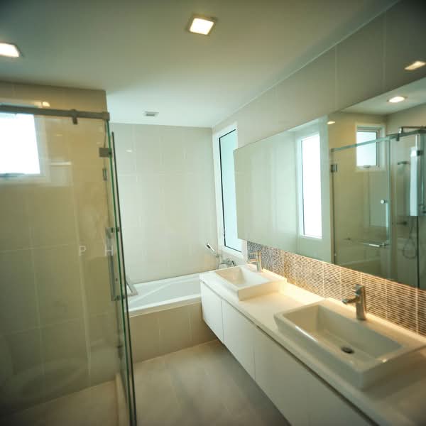 Condolette Ize Ratchathewi, Bangkok, Phetchaburi Road, Thanon Phetchaburi, Ratchathewi, Bangkok, 2 Bedrooms, 83 sqm, Condo For Rent, by Somrad Phoopruksachart, 500435948 - DDproperty.com