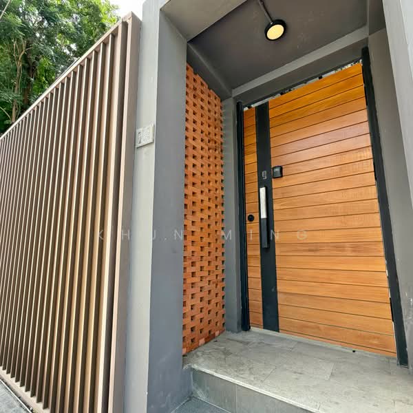 Luxury 3-Storey House with Private Pool for Rent | Sukhumvit 71 (Pridi 26) (SPSMG92), Bangkok, ปรีดี พนมยงค์ 26, Khlong Tan Nua, Watthana, Bangkok, 5 Bedrooms, 700 sqm, Single Detached House For Rent, by Khun Ming, 500435959 - DDproperty.com