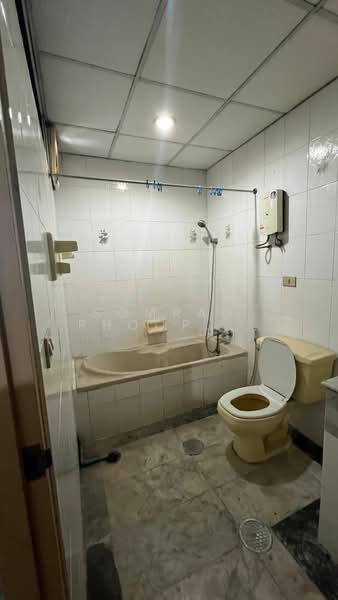 Phayathai Plaza, Bangkok, 46 Phaya Thai Road, Thanon Phaya Thai, Ratchathewi, Bangkok, 2 Bedrooms, 65 sqm, Condo For Rent, by Somrad Phoopruksachart, 500435965 - DDproperty.com
