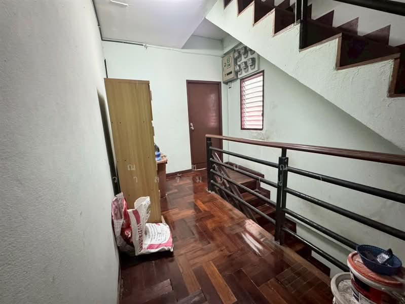 ทาวน์โฮม 3 ชั้น 35 ตร.ว. ทาวน์โฮม ซอยเพชรเกษม68 แยก13, Bangkok, ถนนเพชรเกษม, Bang Kae Nua, Bang Khae, Bangkok, 6 Bedrooms, 160 sqm, Townhouse For Sale, by คุณ ฐิชาปัณณ์ สังวาลรัมย์ (ปูน), 500435972 - DDproperty.com