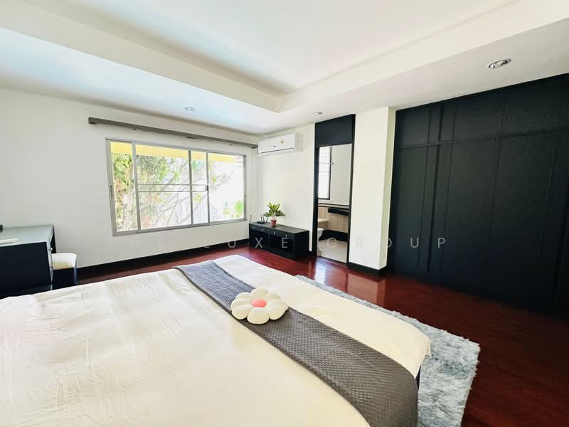 Charktip Court, Bangkok, 62 Soi Sukhumvit 51, Khlongtoei Nua, Watthana, Bangkok, 3 Bedrooms, 200 sqm, Condo For Rent, by The Luxe Group, 500435996 - DDproperty.com