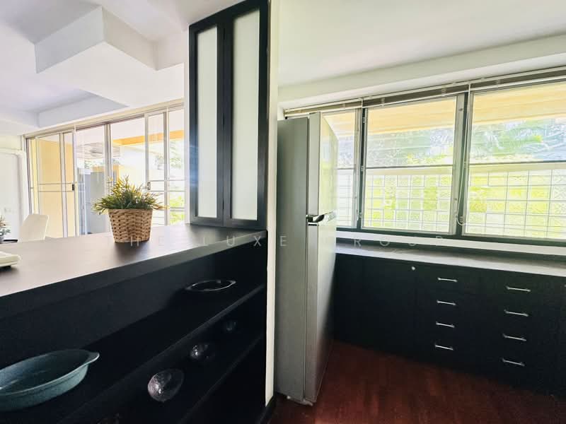 Charktip Court, Bangkok, 62 Soi Sukhumvit 51, Khlongtoei Nua, Watthana, Bangkok, 3 Bedrooms, 200 sqm, Condo For Rent, by The Luxe Group, 500435996 - DDproperty.com