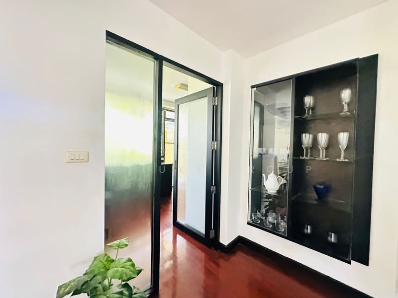 Charktip Court, Bangkok, 62 Soi Sukhumvit 51, Khlongtoei Nua, Watthana, Bangkok, 3 Bedrooms, 200 sqm, Condo For Rent, by The Luxe Group, 500435996 - DDproperty.com