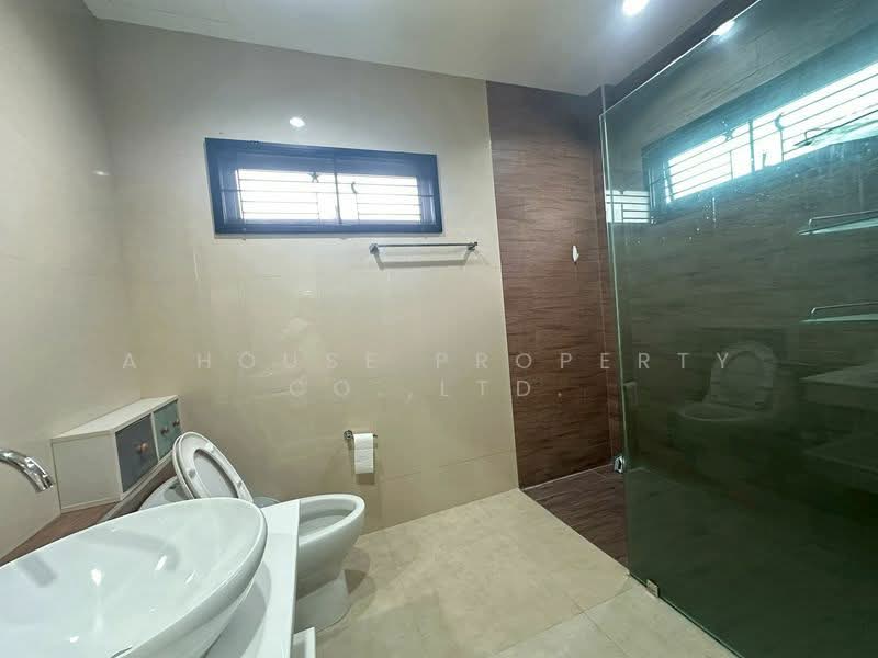 Single house for rent in Sriracha, The Complete project, Chon Buri (Pattaya), Surasak, Si Racha, Chon Buri (Pattaya), 3 Bedrooms, 230 sqm, Single Detached House For Rent, by A House Property Co.,Ltd., 500436076 - DDproperty.com