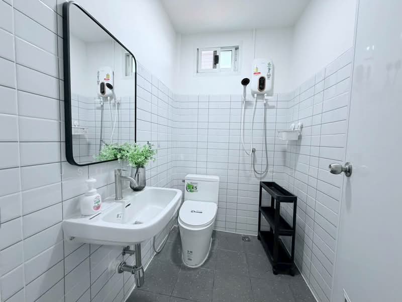 บ้านเดี่ยว ห้วยขวาง 4 นาที ถึง MRT ห้วยขวาง, Bangkok, Huai Khwang, Bangkok, 6 Bedrooms, 400 sqm, Single Detached House For Rent, by Usuma Usumachat, 500436078 - DDproperty.com