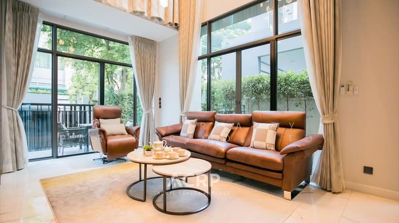 The Gentry Ekamai-Ladprao, Bangkok, 90 Soi Ladprao 94, Phlapphla, Wang Thonglang, Bangkok, 3 Bedrooms, 380 sqm, Single Detached House For Sale, by Acute Realty Partner Co.,Ltd., 500436095 - DDproperty.com