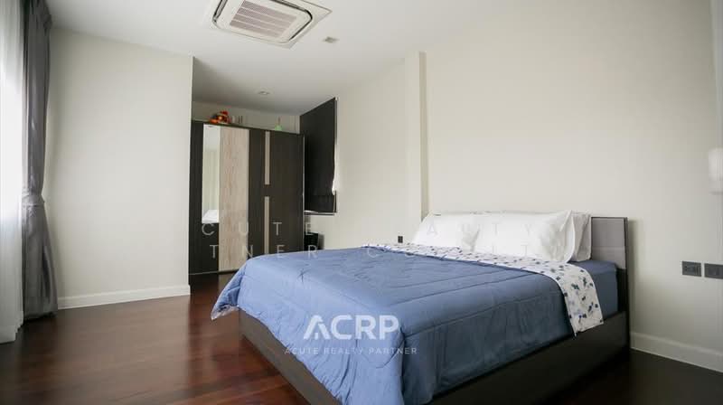 The Gentry Ekamai-Ladprao, Bangkok, 90 Soi Ladprao 94, Phlapphla, Wang Thonglang, Bangkok, 3 Bedrooms, 380 sqm, Single Detached House For Sale, by Acute Realty Partner Co.,Ltd., 500436095 - DDproperty.com