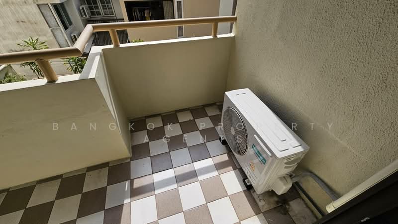 D.H.Grand Tower, Bangkok, Soi Prommit, Khlong Tan Nua, Watthana, Bangkok, 3 Bedrooms, 240 sqm, Condo For Rent, by BANGKOK PROPERTY AGENTS, 500436123 - DDproperty.com