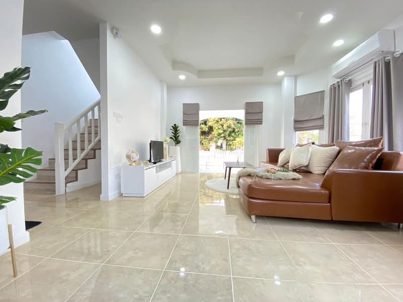 A house for rent near Central Festival Chiang Mai, Rental Price: 28,000 THB / month No.6H173, Chiang Mai, San Sai Noi, San Sai, Chiang Mai, 4 Bedrooms, 150 sqm, Single Detached House For Rent, by Baandeedee Chiangmai, 500436133 - DDproperty.com