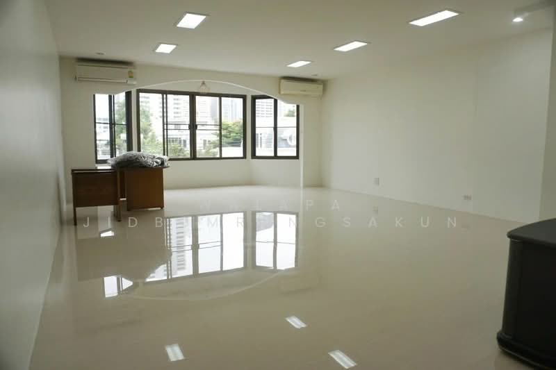 ทาวน์เฮ้าส์ 5-ห้องนอน, กรุงเทพ, คลองตันเหนือ, วัฒนา, กรุงเทพ, 500 ตร.ม., ทาวน์เฮ้าส์ ขาย, โดย Walapa Jidbumrungsakun, 500436151 - DDproperty.com