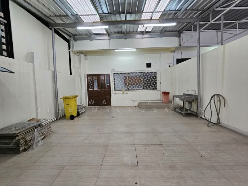 ทาวน์เฮ้าส์ 5-ห้องนอน, กรุงเทพ, คลองตันเหนือ, วัฒนา, กรุงเทพ, 500 ตร.ม., ทาวน์เฮ้าส์ ขาย, โดย Walapa Jidbumrungsakun, 500436151 - DDproperty.com