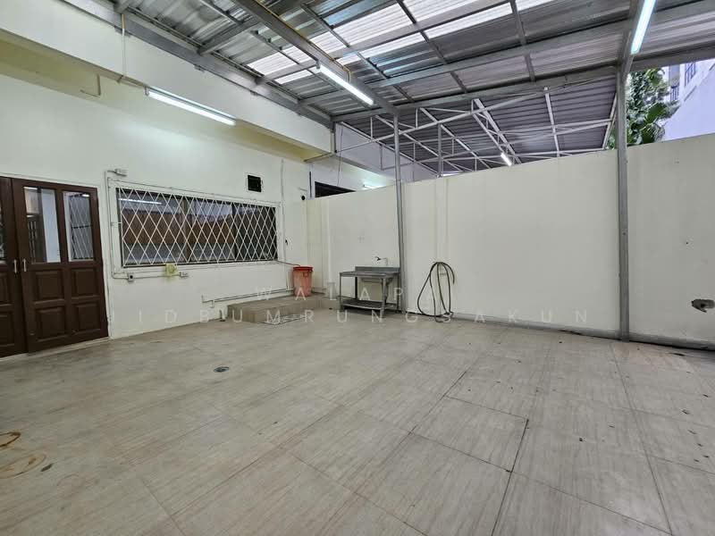 ทาวน์เฮ้าส์ 5-ห้องนอน, กรุงเทพ, คลองตันเหนือ, วัฒนา, กรุงเทพ, 500 ตร.ม., ทาวน์เฮ้าส์ ขาย, โดย Walapa Jidbumrungsakun, 500436151 - DDproperty.com