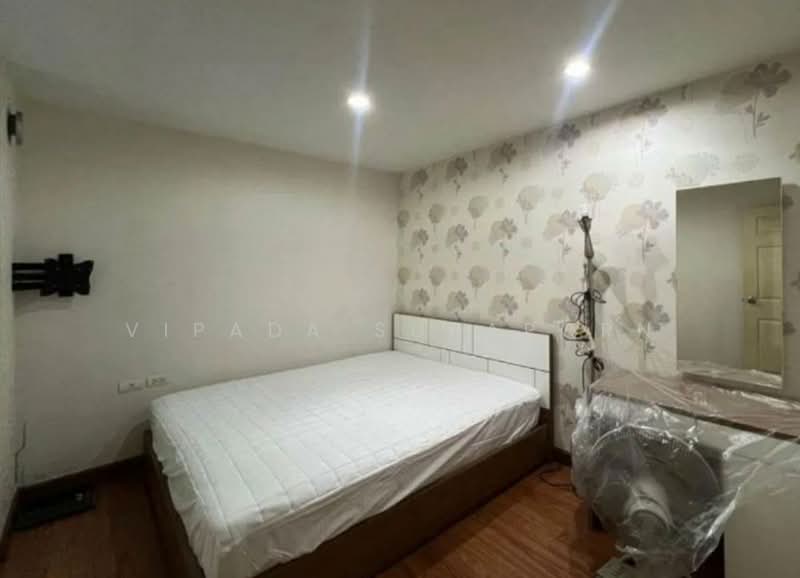 Wish @ Siam, Bangkok, 688 Soi Phaya Nak Phetchaburi Road, Thanon Phetchaburi, Ratchathewi, Bangkok, 2 Bedrooms, 64 sqm, Condo For Rent, by Vipada Supaporn, 500436155 - DDproperty.com