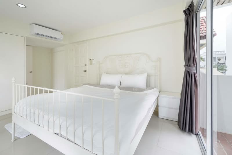 Townhouse in Sukhumvit 31, bangkok, Khlong Tan Nua, Watthana, Bangkok, 5 Bedrooms, 350 sqm, Townhouse For Rent, by The Luxe Group, 500436161 - DDproperty.com
