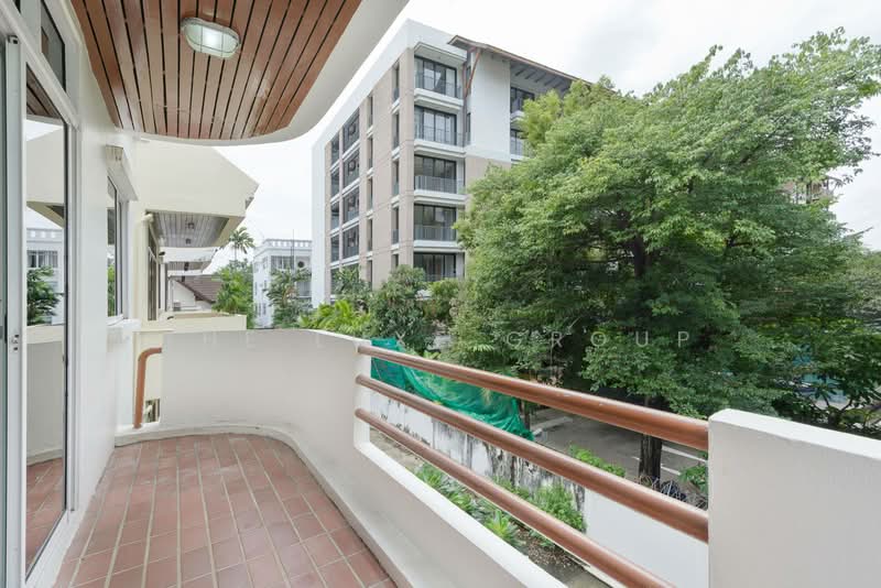 Townhouse in Sukhumvit 31, bangkok, Khlong Tan Nua, Watthana, Bangkok, 5 Bedrooms, 350 sqm, Townhouse For Rent, by The Luxe Group, 500436161 - DDproperty.com