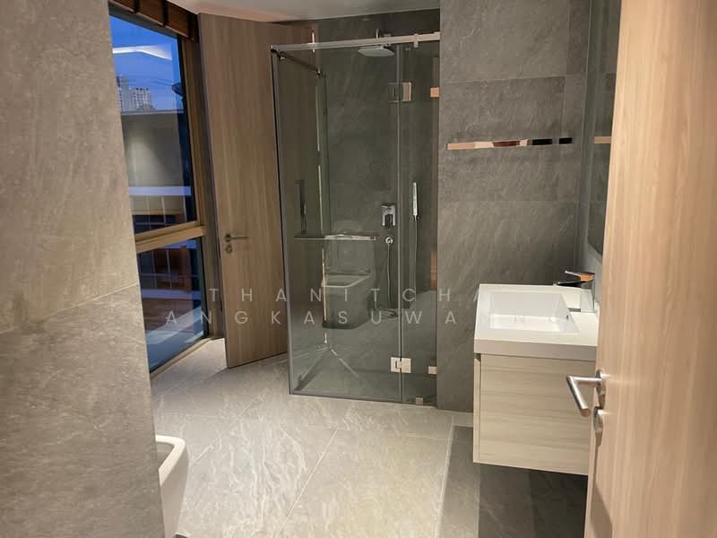 คอนโด ไฟคัส เลน ( Ficus Lane ) สุขุมวิท, Bangkok, Phra Kanong, Khlong Toei, Bangkok, 5 Bedrooms, 379 sqm, Villa For Rent, by Thanitcha Kangkasuwanno, 500436165 - DDproperty.com