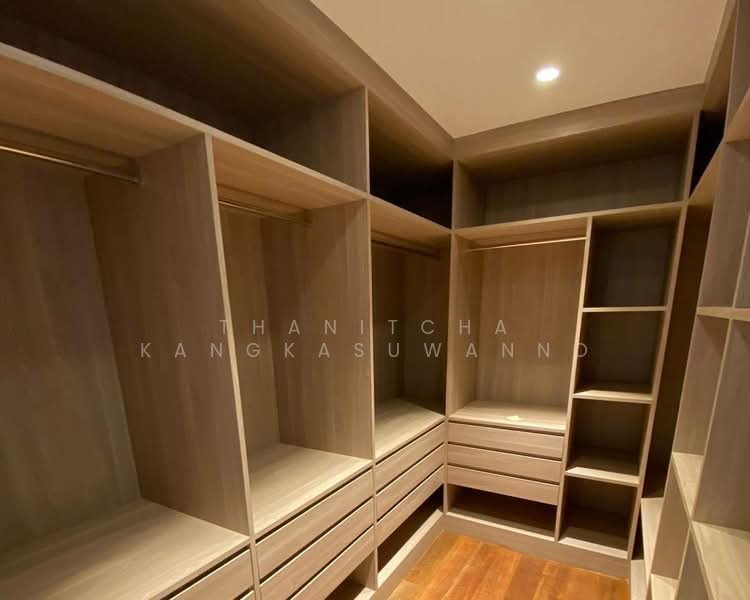คอนโด ไฟคัส เลน ( Ficus Lane ) สุขุมวิท, Bangkok, Phra Kanong, Khlong Toei, Bangkok, 5 Bedrooms, 379 sqm, Villa For Rent, by Thanitcha Kangkasuwanno, 500436165 - DDproperty.com