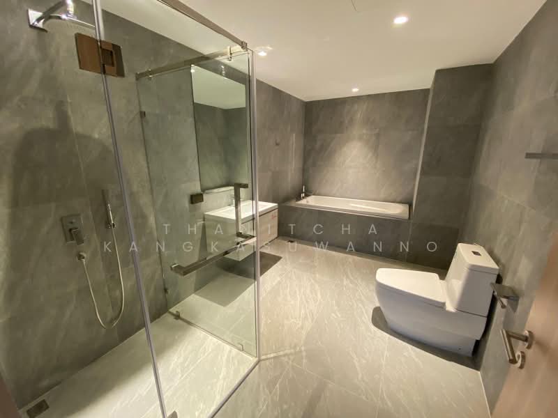 คอนโด ไฟคัส เลน ( Ficus Lane ) สุขุมวิท, Bangkok, Phra Kanong, Khlong Toei, Bangkok, 5 Bedrooms, 379 sqm, Villa For Rent, by Thanitcha Kangkasuwanno, 500436165 - DDproperty.com