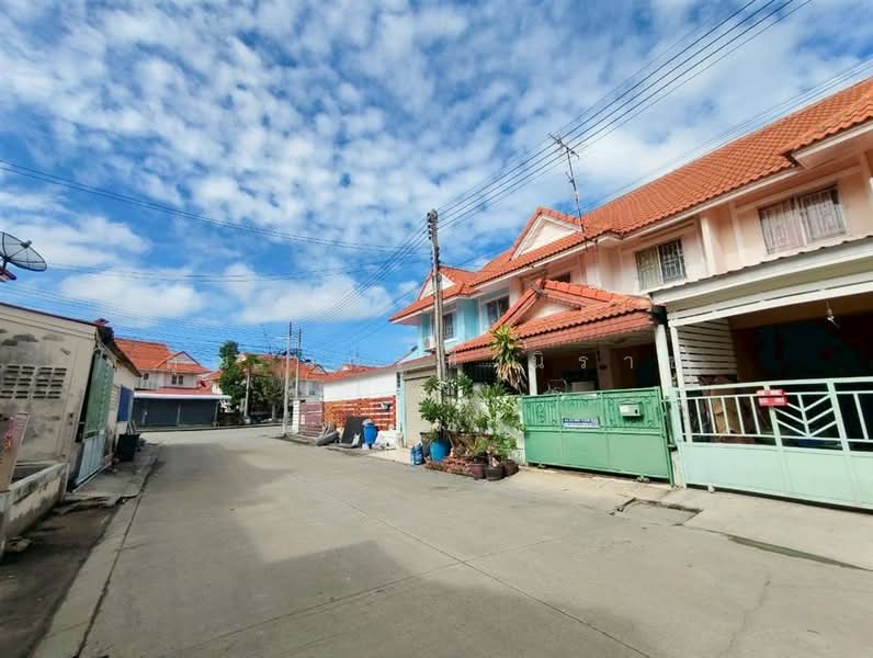 พนาลี 1 ซอยเทียนทะเล32, สมุทรสาคร, ถนนบางขุนเทียน-ชายทะเล, พันท้ายนรสิงห์, เมืองสมุทรสาคร, สมุทรสาคร, 100 ตร.ม., ทาวน์เฮ้าส์ ขาย, โดย คุณ วารุณี นิราช (รุ้ง), 500436174 - DDproperty.com