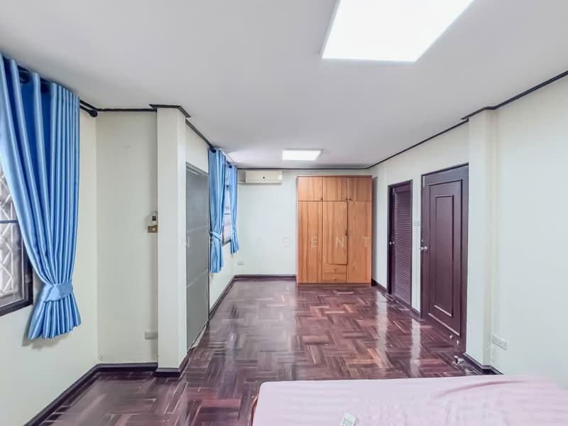 2-story Townhouse Pracharat Bamphen 20, Huai Khwang-Ratchada area, Bangkok, Samsen Nok, Huai Khwang, Bangkok, 4 Bedrooms, 120 sqm, Townhouse For Rent, by NR agent, 500436198 - DDproperty.com