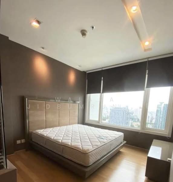 Siri At Sukhumvit, Bangkok, 902 Sukhumvit Road, Phra Kanong, Khlong Toei, Bangkok, 2 Bedrooms, 68 sqm, Condo For Sale, by Walapa Jidbumrungsakun, 500436206 - DDproperty.com