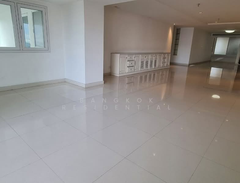 Crystal Garden, Bangkok, 217 Sukhumvit 4 Alley, Khlong Toei, Bangkok, 3 Bedrooms, 300 sqm, Condo For Sale, by Bangkok Residential, 500436214 - DDproperty.com