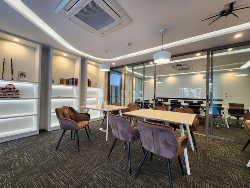 Crystal Garden Condominium : คริสตัล การ์เด้น, กรุงเทพ, 217 ถนนสุขุมวิท ซอย 4, คลองเตย, กรุงเทพ, 300 ตร.ม., คอนโด ขาย, โดย Bangkok Residential, 500436214 - DDproperty.com