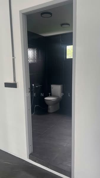 For Sale/Rent: Home Office on Sukhumvit Soi 62, near BTS Bang Chak Station (SPSAD4094), Bangkok, Bang Chak, Phra Khanong, Bangkok, 2 Bedrooms, 420 sqm, Townhouse For Rent, by Agent Pla, 500436220 - DDproperty.com