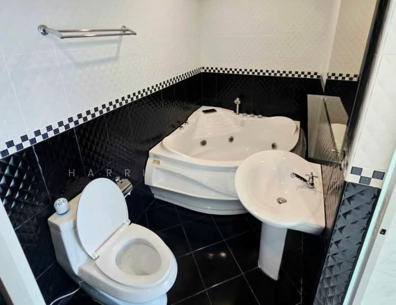 undefined, Chon Buri (Pattaya), Poong, Bang Lamung (Pattaya), Chon Buri (Pattaya), 3 Bedrooms, 300 sqm, Single Detached House For Sale, by Harrison Chong, 500436229 - DDproperty.com