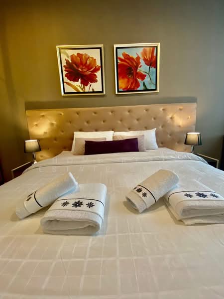 The Capital Ekamai-Thonglor, Bangkok, 2898 New Petchaburi Rd, Bang Kapi, Huai Khwang, Bangkok, 2 Bedrooms, 54 sqm, Condo For Sale, by HOME Real Estate Service, 500436404 - DDproperty.com