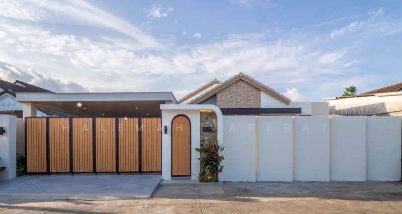 Parichat Pool Villa Chalong, Phuket, -, Chalong, Muang Phuket, Phuket, 3 Bedrooms, 248 sqm, Single Detached House For Sale, by Halemah Varerat, 500436431 - DDproperty.com
