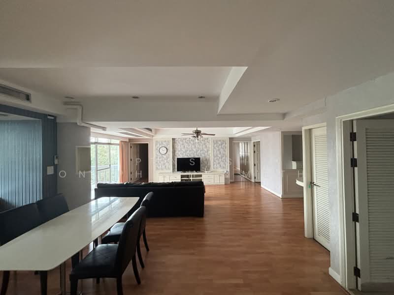 Royal Castle Sukhumvit, Bangkok, 30 Soi Sukhumvit 39, Khlongtoei Nua, Watthana, Bangkok, 3 Bedrooms, 160 sqm, Condo For Rent, by Pensasi Ongphichetmetha, 500436435 - DDproperty.com
