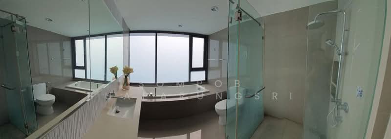 Rhythm Sukhumvit 42, Bangkok, Soi Sukhumvit 42, Sukhumvit Road, Phra Kanong, Khlong Toei, Bangkok, 2 Bedrooms, 80 sqm, Condo For Rent, by Sompob Buaparungsri, 500436444 - DDproperty.com