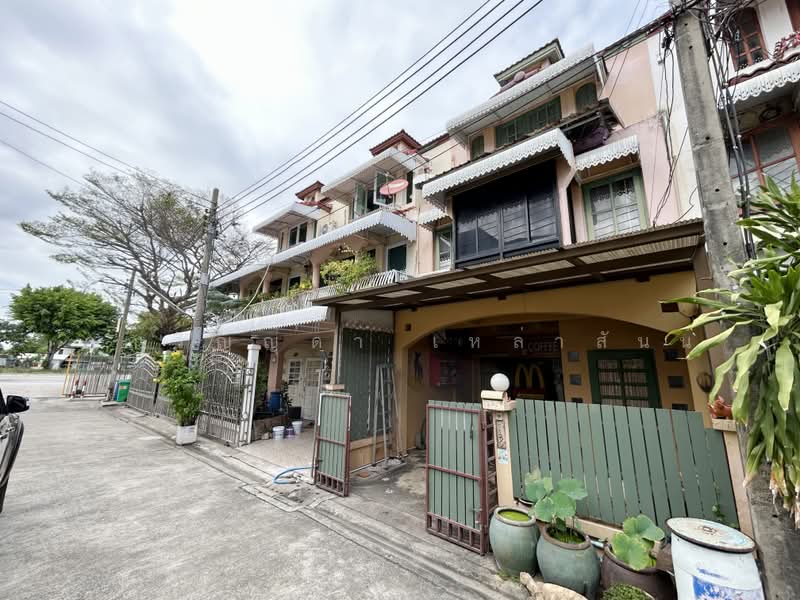 จตุจักร, Bangkok, บางเขน, Lat Yao, Chatuchak, Bangkok, 4 Bedrooms, 80 sqm, Townhouse For Sale, by คุณวิญญุดา เหล่าสันน์, 500436473 - DDproperty.com