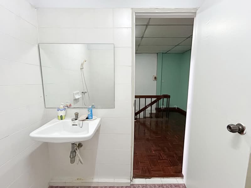 จตุจักร, Bangkok, บางเขน, Lat Yao, Chatuchak, Bangkok, 4 Bedrooms, 80 sqm, Townhouse For Sale, by คุณวิญญุดา เหล่าสันน์, 500436473 - DDproperty.com