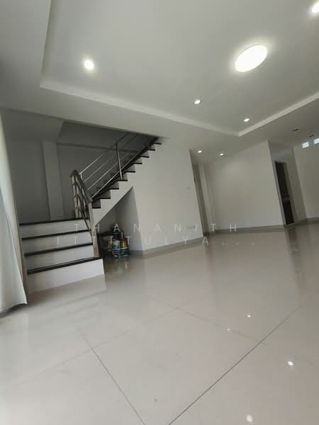 2-BR House, Bangkok, Sanam Bin, Don Mueang, Bangkok, 2 Bedrooms, 120 sqm, Single Detached House For Sale, by Thananith Ittitulyapong, 500436495 - DDproperty.com
