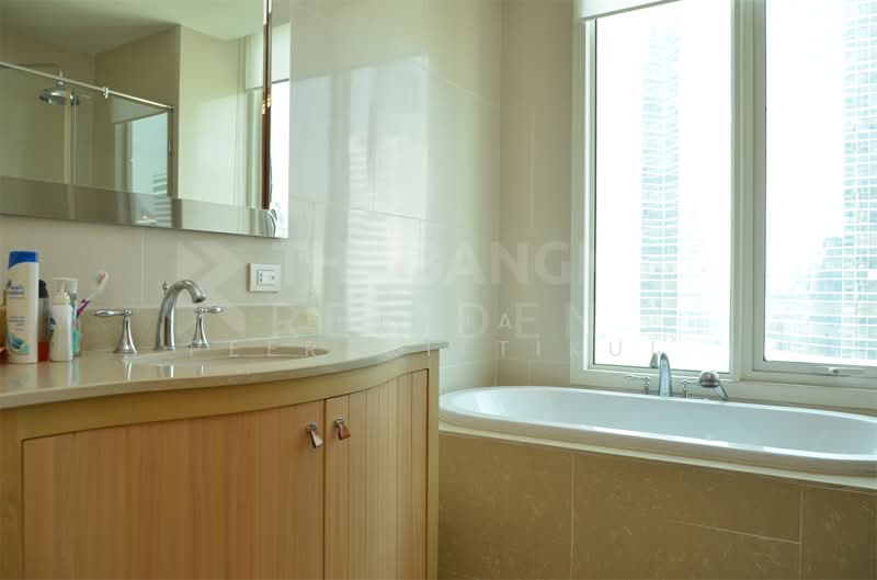 The Empire Place, Bangkok, 88 Narathiwatratchanakharin Road, Thung Maha Mek, Sathon, Bangkok, 2 Bedrooms, 114 sqm, Condo For Rent, by Nicha Peerakittikul, 500436593 - DDproperty.com