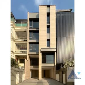 ขาย - Newly renovated 5 Bedrooms Townhouse for Sale and Rent in Sukhumvit, Bangkok near BTS Phra khanong, กรุงเทพ