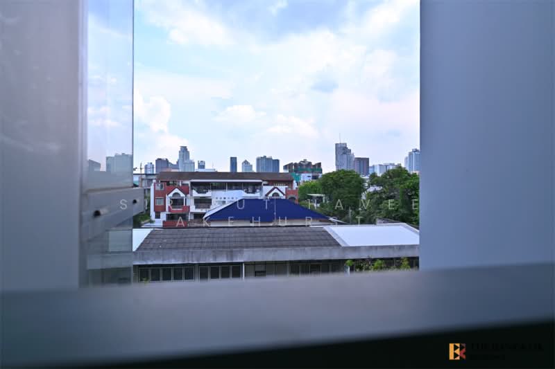 Taka Haus, Bangkok, 99 Soi Ekamai 10, Khlong Tan Nua, Watthana, Bangkok, 2 Bedrooms, 62 sqm, Condo For Sale, by Sirirut Havee Akehurst, 500436651 - DDproperty.com