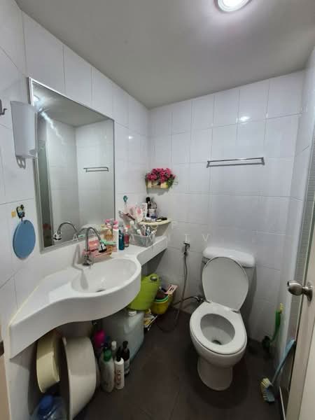 Lumpini Condo Town Raminthra-Latplakhao, Bangkok, Lat Pla Khao Road, Anusaowari, Bang Khen, Bangkok, 1 Bedroom, 26 sqm, Condo For Sale, by Nop Satjavitvisarn, 500436747 - DDproperty.com
