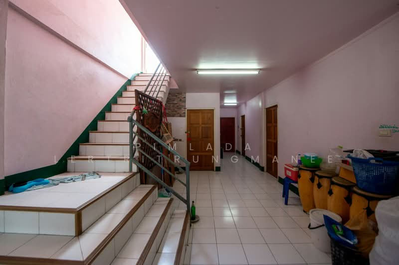 3 คูหา 4 ชั้นครึ่ง เนื้อที่ 60 ตรว, Bangkok, Bang O, Bang Phlat, Bangkok, , 600 sqm, Shophouse For Sale, by Pimlada Lertritrungmanee, 500436811 - DDproperty.com