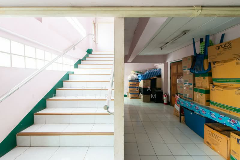 3 คูหา 4 ชั้นครึ่ง เนื้อที่ 60 ตรว, Bangkok, Bang O, Bang Phlat, Bangkok, , 600 sqm, Shophouse For Sale, by Pimlada Lertritrungmanee, 500436811 - DDproperty.com