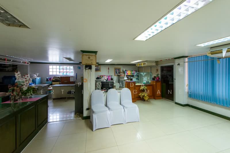 3 คูหา 4 ชั้นครึ่ง เนื้อที่ 60 ตรว, กรุงเทพ, บางอ้อ, บางพลัด, กรุงเทพ, 600 ตร.ม., ตึกแถว-อาคารพาณิชย์ ขาย, โดย Pimlada Lertritrungmanee, 500436811 - DDproperty.com