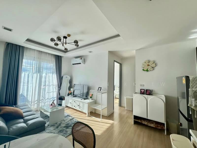 Thru Thonglor, Bangkok, Petchaburi Road, Bang Kapi, Huai Khwang, Bangkok, 1 Bedroom, 37 sqm, Condo For Rent, by Nutnaree Nakkaew, 500436824 - DDproperty.com