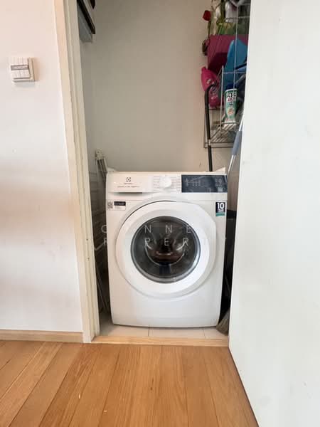 Siri At Sukhumvit, Bangkok, 902 Sukhumvit Road, Phra Kanong, Khlong Toei, Bangkok, 1 Bedroom, 52 sqm, Condo For Rent, by Connex Property, 500436825 - DDproperty.com